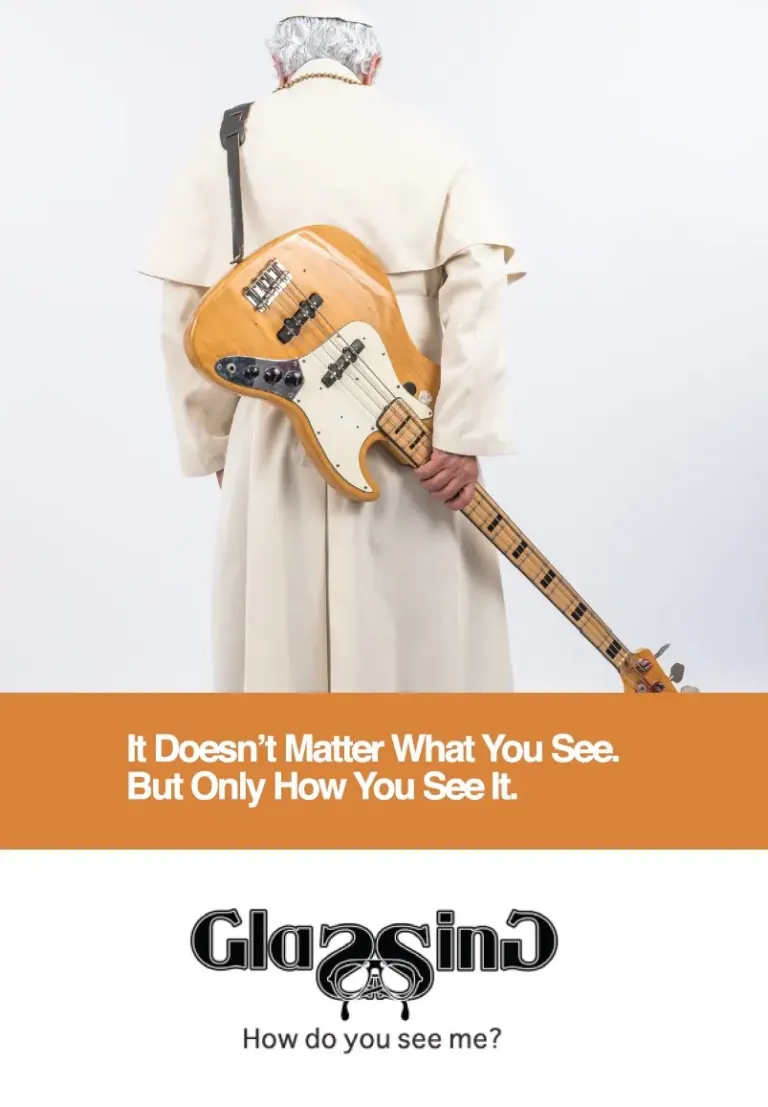 Le immagini cult della campagna Glassing sulle cartoline Ambient Media — foto 1
