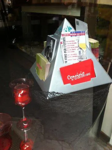 Civiltà del bere brinda all'Estate con le cartoline pubblicitarie Ambient Media — foto 2