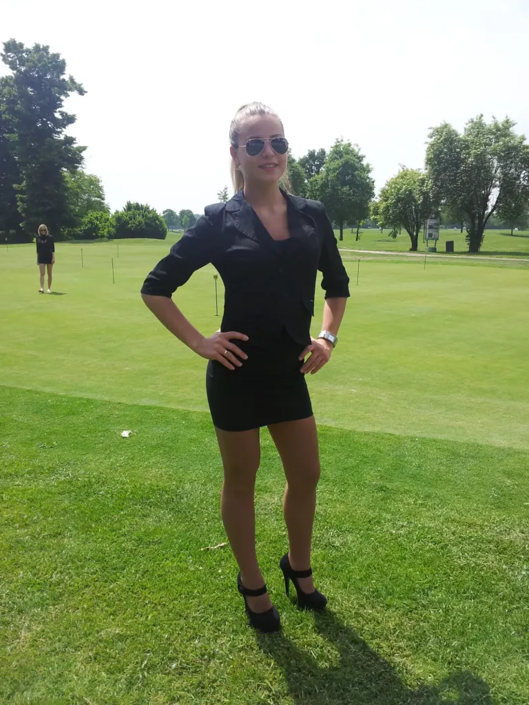John Peter Sloan La scuola, al Golf Club Ambrosiano con le hostess di Ambient Media — foto 14