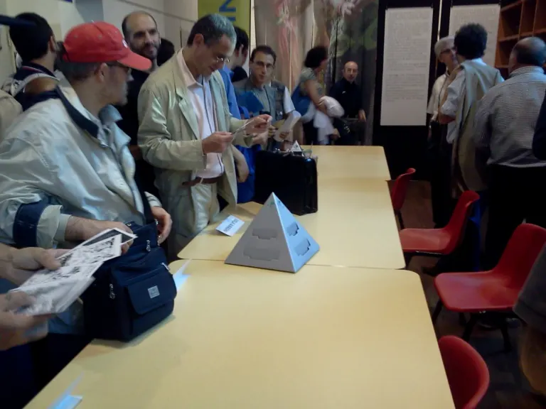 Ambient Media con le cartoline alla Mostra di Sergio Bonelli — foto 3