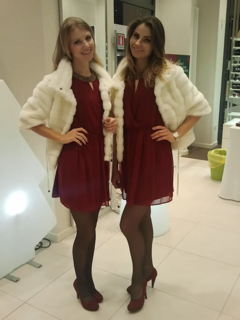 Ambient Media fornisce promoter e modelle per l'inaugurazione del nuovo store Salmoiraghi & Viganò a Milano — foto 3