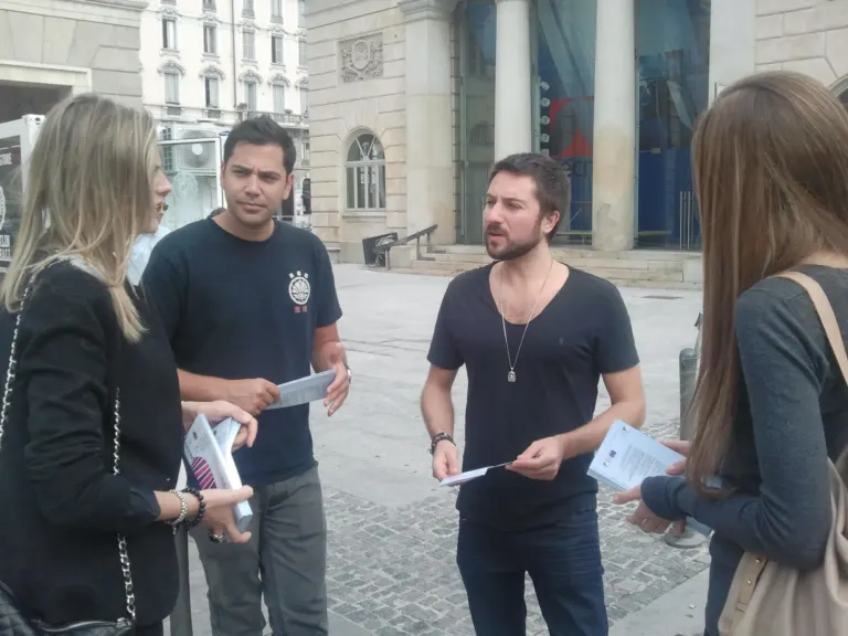 Abruzzo di Sera 2013: tornano a sfilare a Milano i migliori vini abruzzesi. La comunicazione su Ambient Media — foto 5