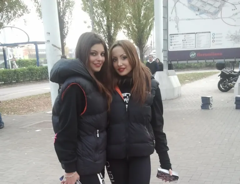 Pepenero porta la seduzione anche a Milano con le cartoline pubblicitarie Ambient Media — foto 4