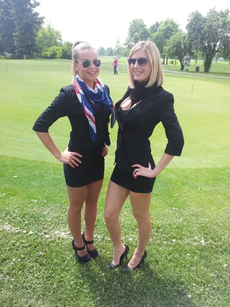 John Peter Sloan La scuola, al Golf Club Ambrosiano con le hostess di Ambient Media — foto 10