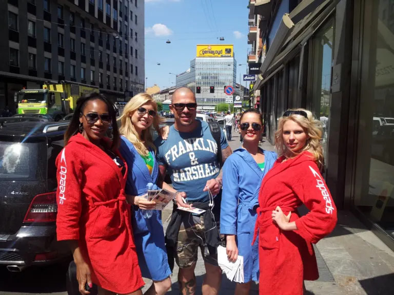 Speedo (s)veste Milano con Ambient Media — foto 32