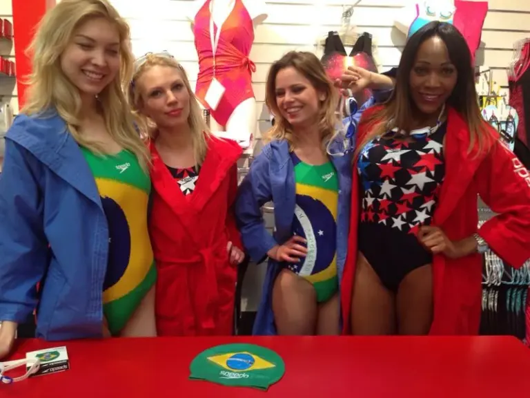 Speedo (s)veste Milano con Ambient Media — foto 5