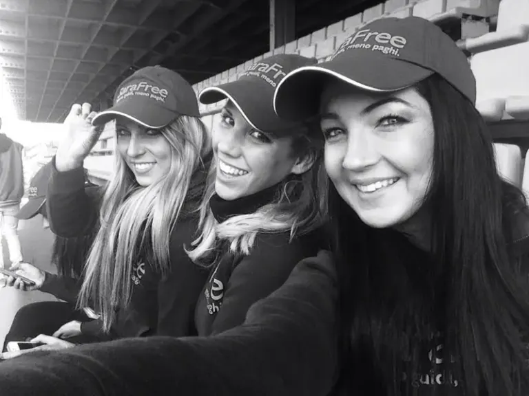 Sara Assicurazioni al Monza Rally Show con le cartoline e le modelle Ambient Media — foto 30
