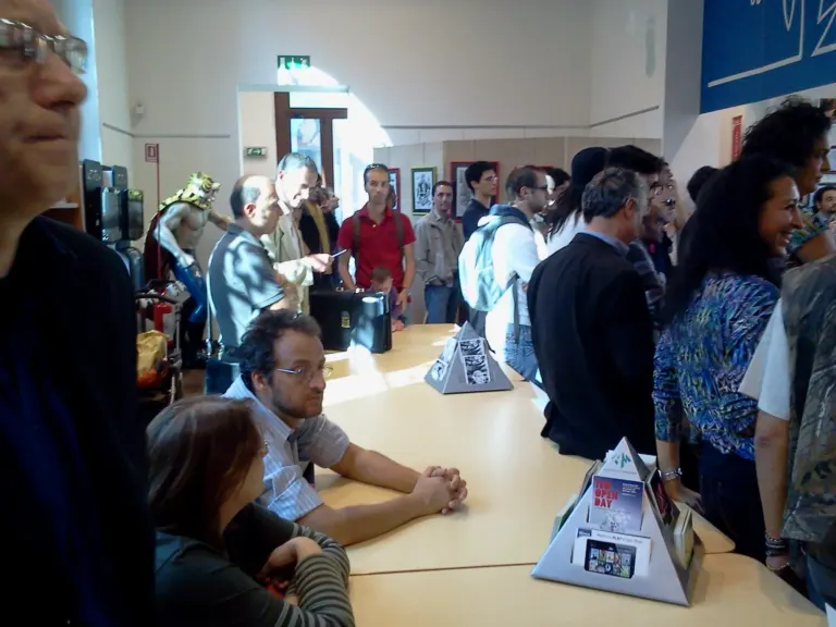 Ambient Media con le cartoline alla Mostra di Sergio Bonelli — foto 10